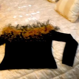 Velvet top with feathers